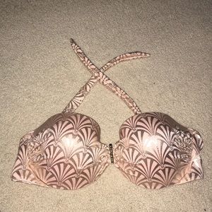 Strapless swimsuit top